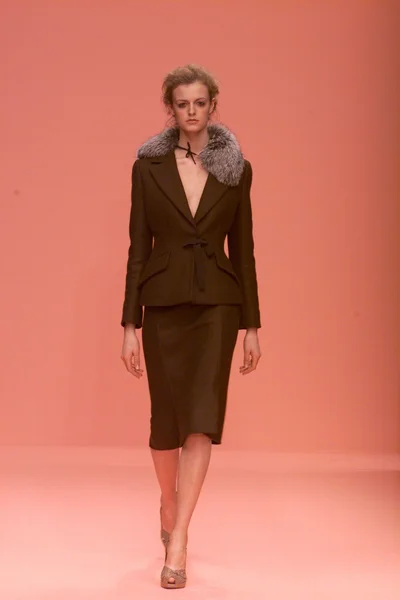Look 1